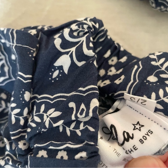 Lola & The Boys darling button up shirt & short set (size 2/3) - Picture 2 of 5